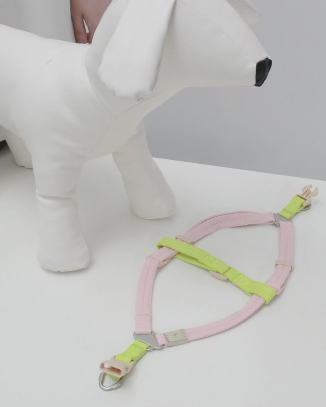 Soft Move Light Step-in Harness and Leash Set - Sakura