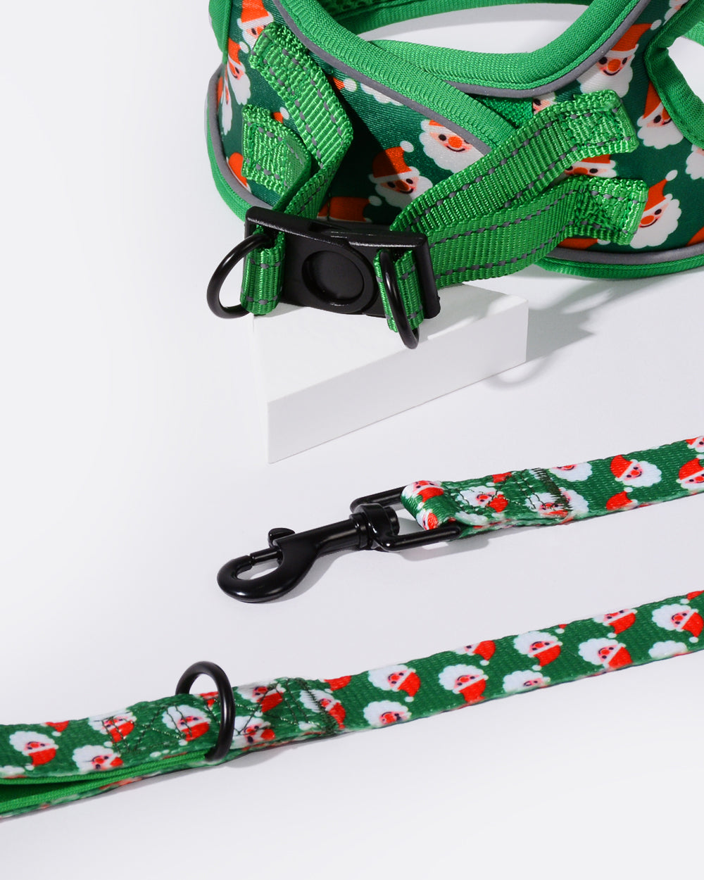 OxyMesh Velcro Step-in Harness and Leash Set - Christmas Santa